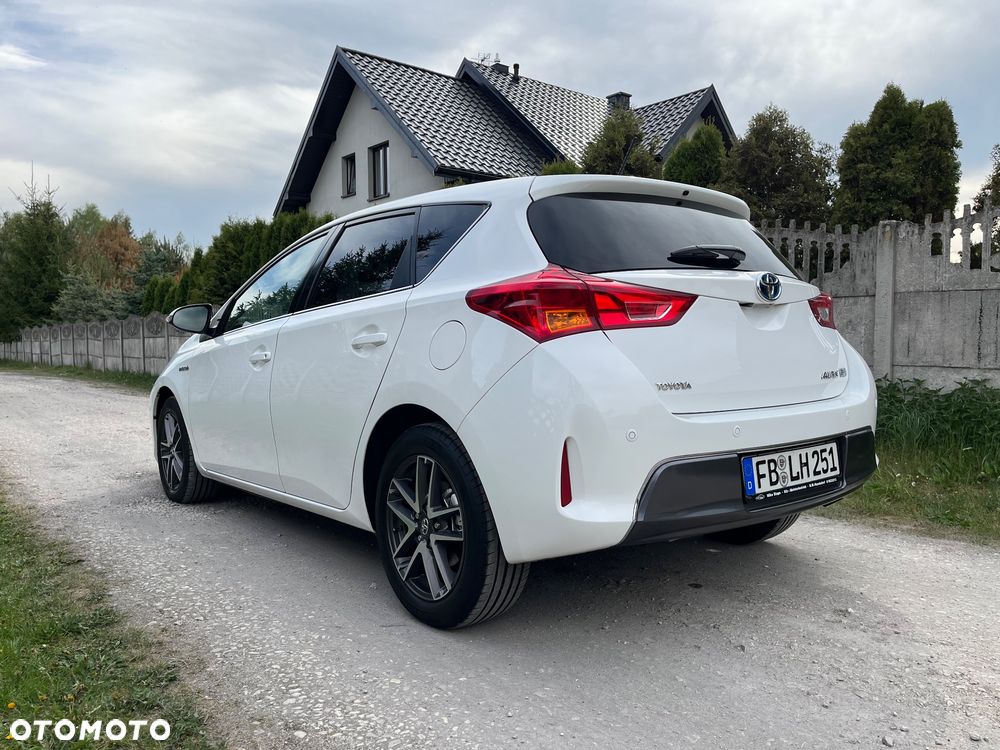 Toyota Auris 1.8 VVT-i Automatik START Edition - 28