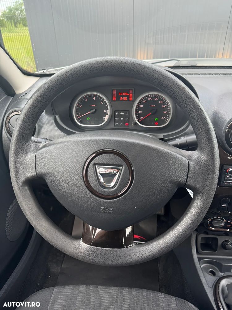 Dacia Duster 1.6 4x2 Laureate - 14