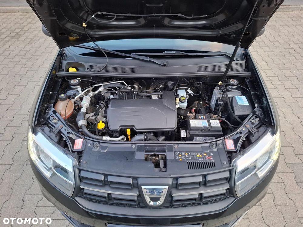 Dacia Logan 1.2 16V 75 Laureate - 38