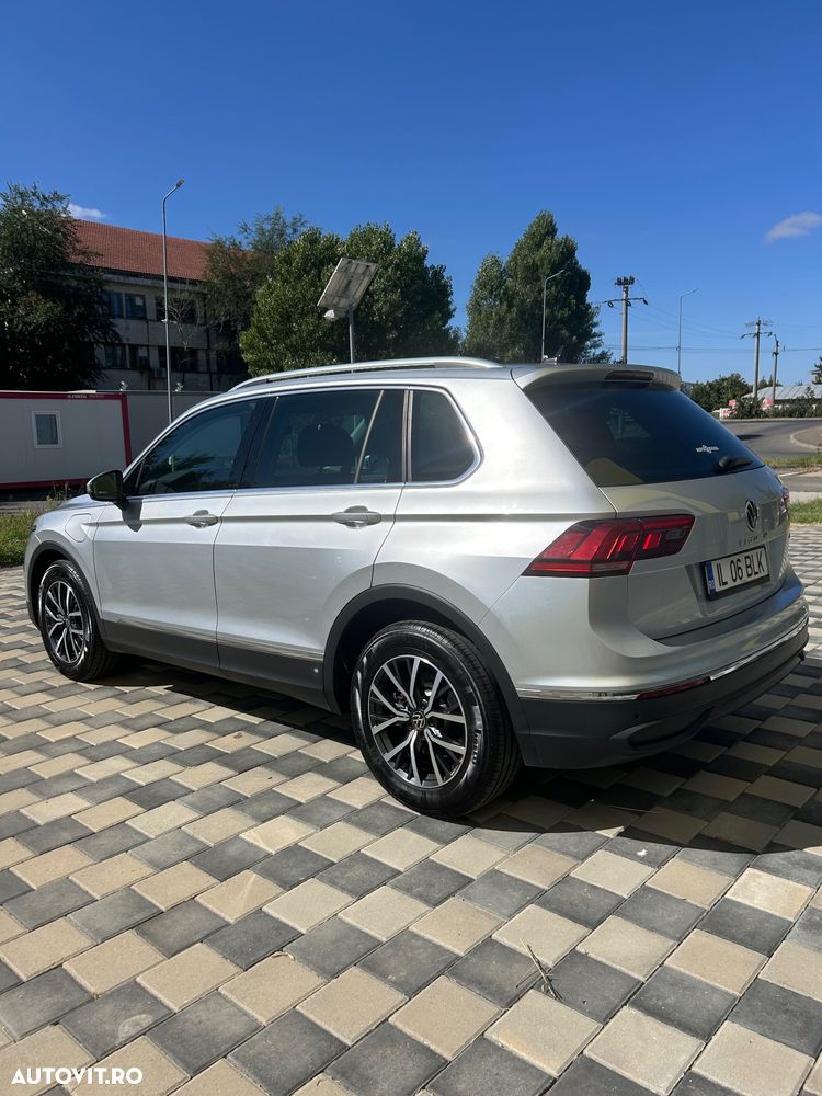 Volkswagen Tiguan - 4