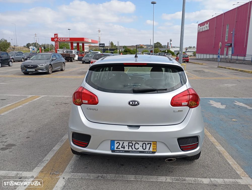 Kia Ceed 1.6 CRDi Nav Line - 6