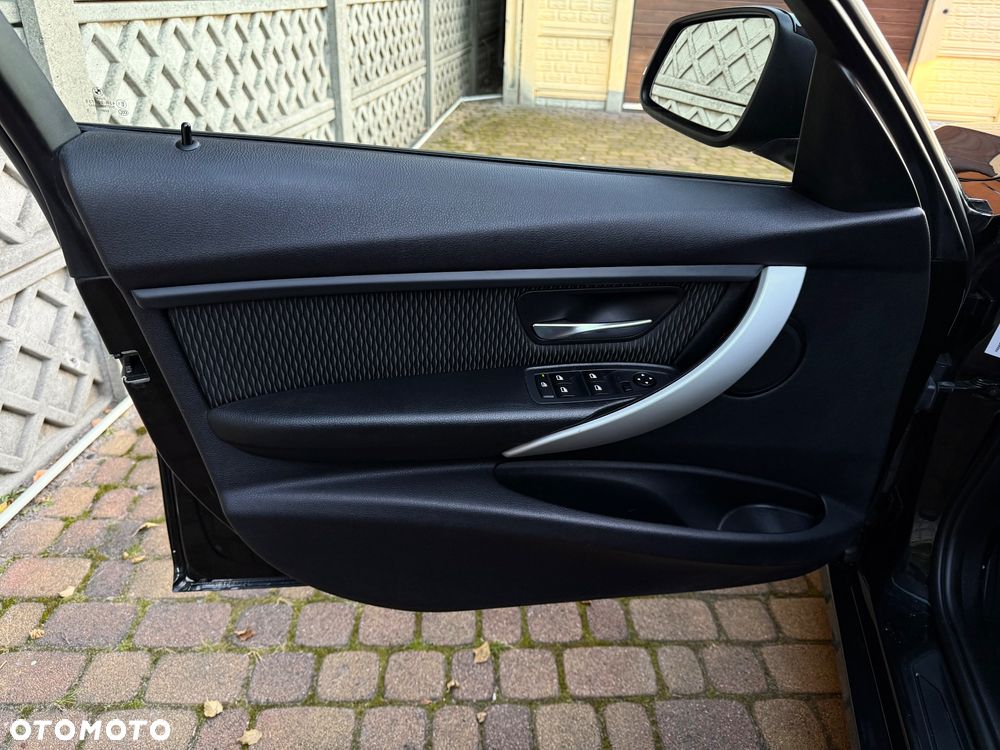 BMW Seria 3 320d - 6