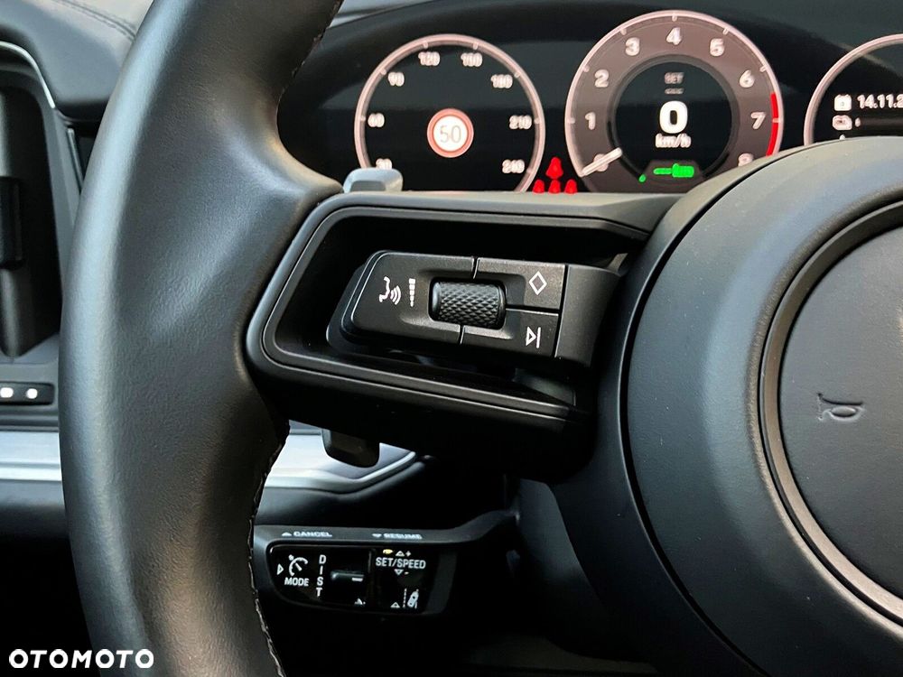 Porsche Cayenne - 18