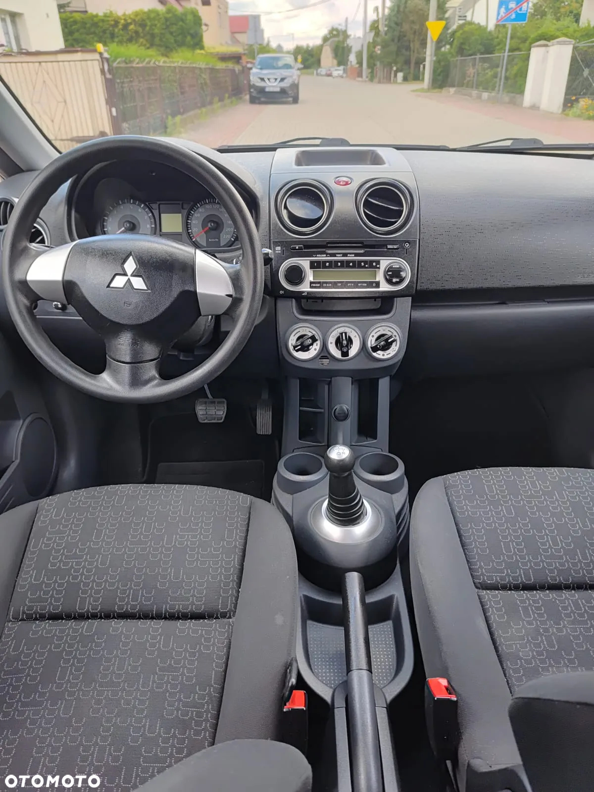 Mitsubishi Colt - 6