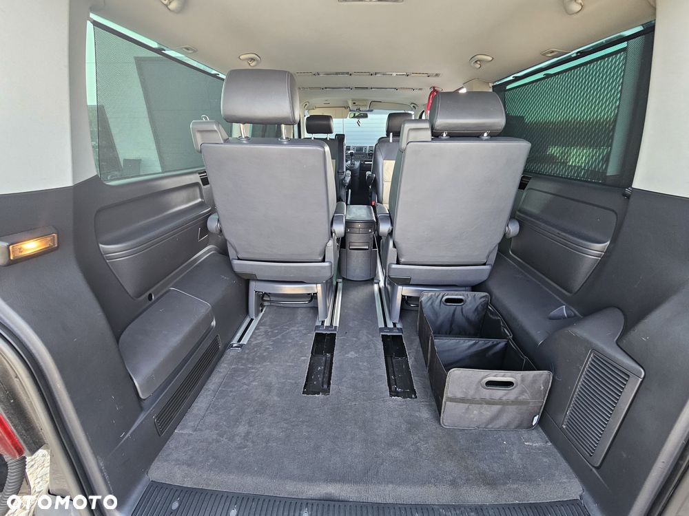 Volkswagen Caravelle - 30