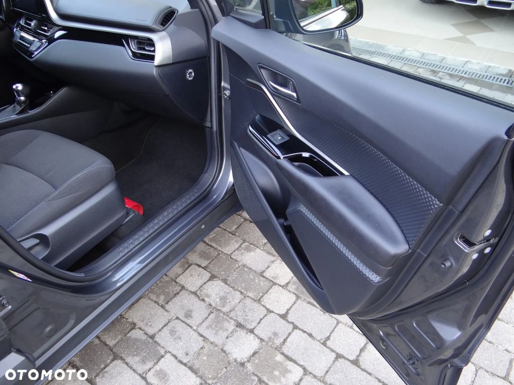 Toyota C-HR - 14