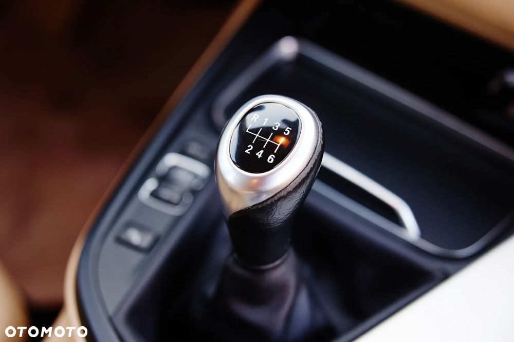 BMW Seria 3 318d Edition Luxury Line Purity - 27