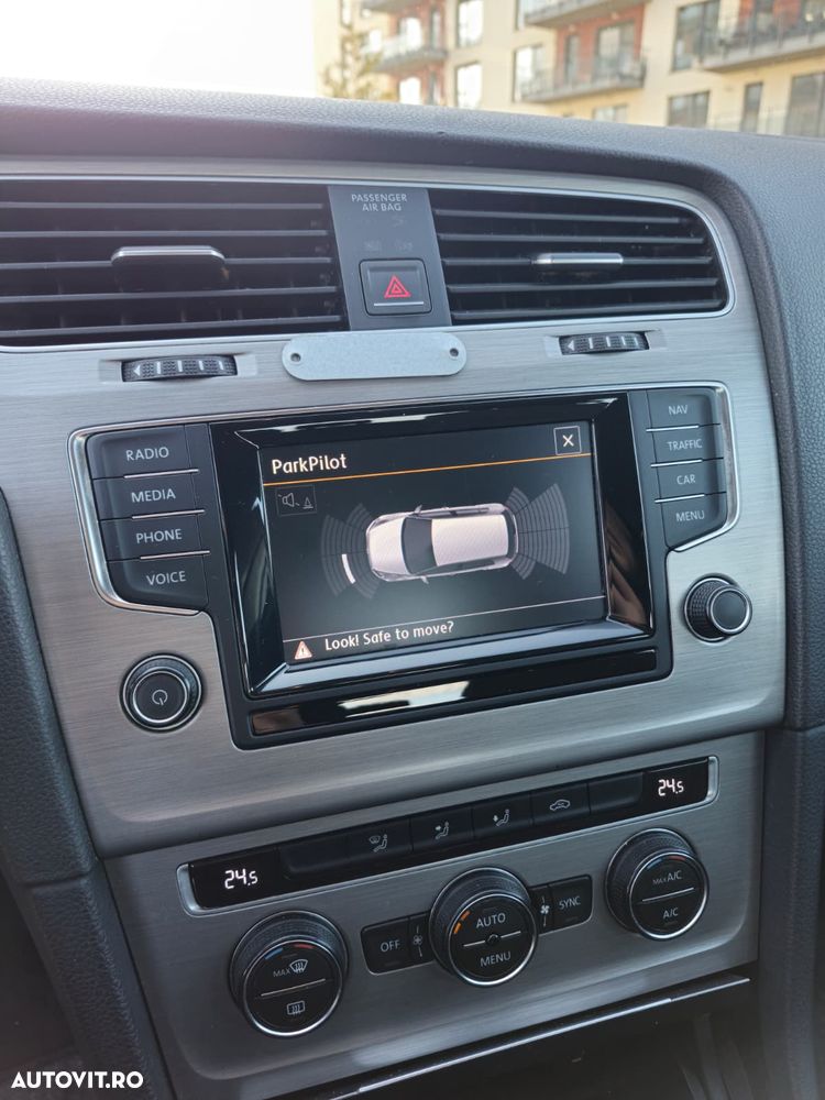 Volkswagen Golf 1.6 TDI BlueMotion Comfortline - 9