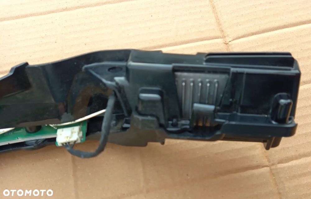 Citroen C5 III X7 listwa led lampy przód - 3