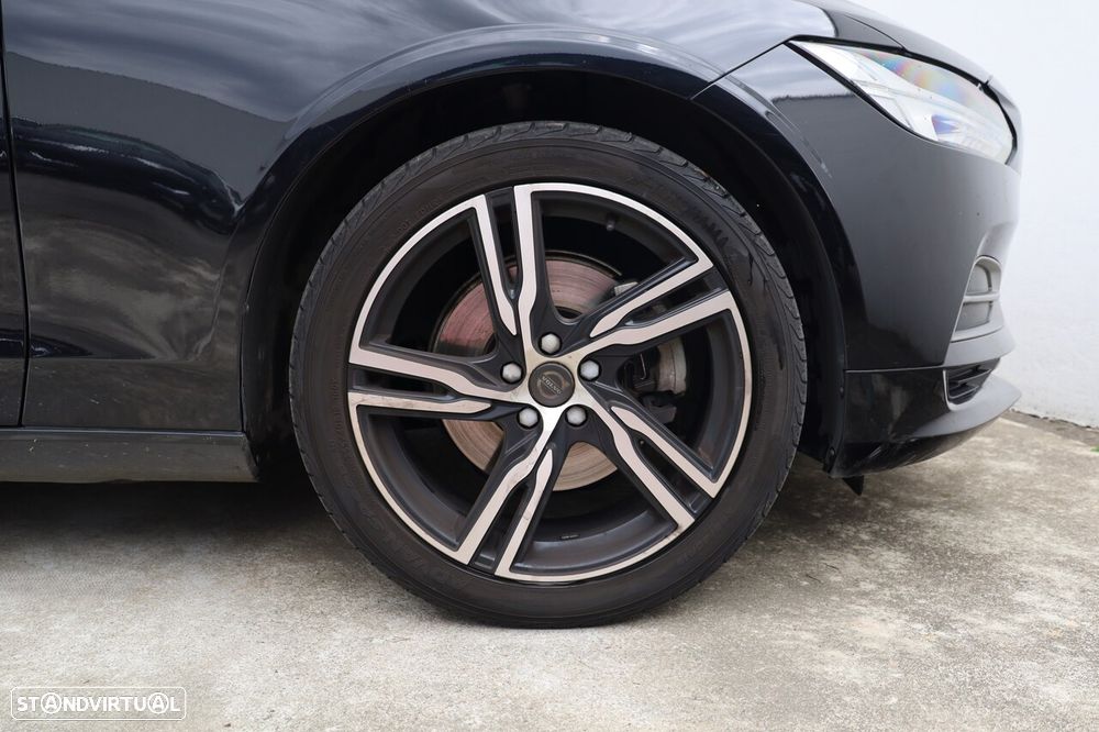 Volvo V90 2.0 D4 Momentum Geartronic - 6