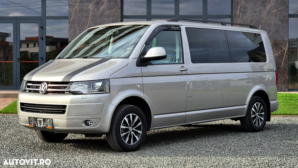 Volkswagen Caravelle - 1