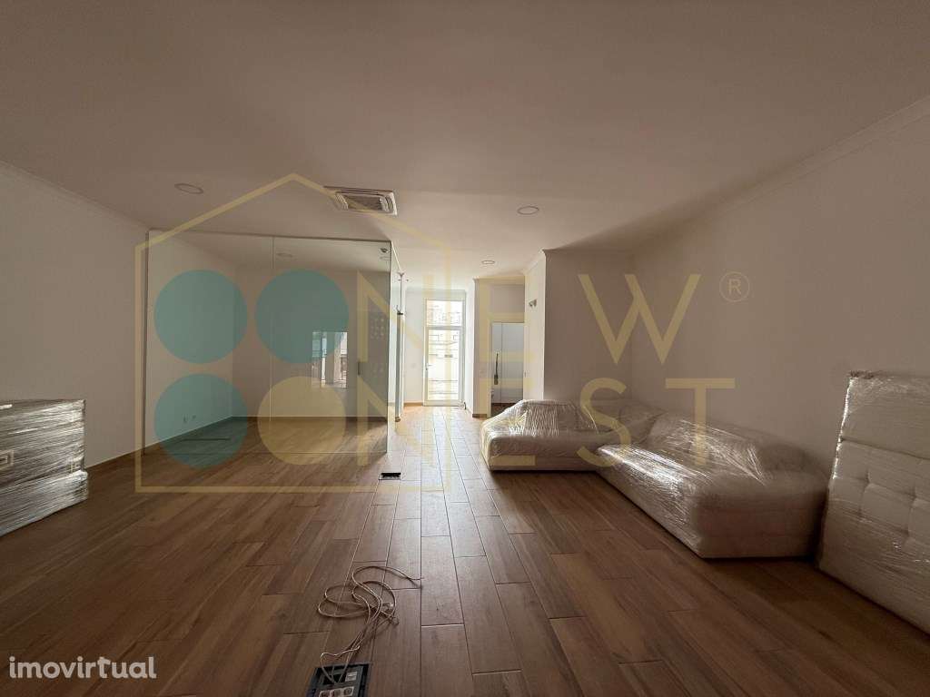 Loja Renovada com 114 m², Terraço e Parqueamento para 2 carros (pos... - Grande imagem: 5/20