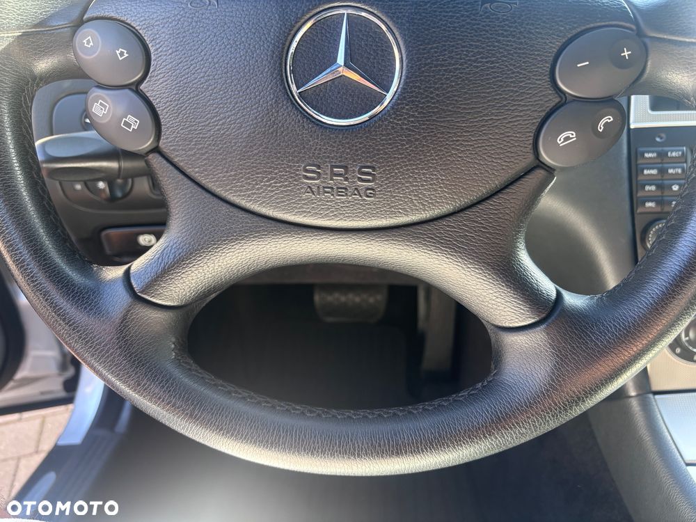 Mercedes-Benz CLK - 23