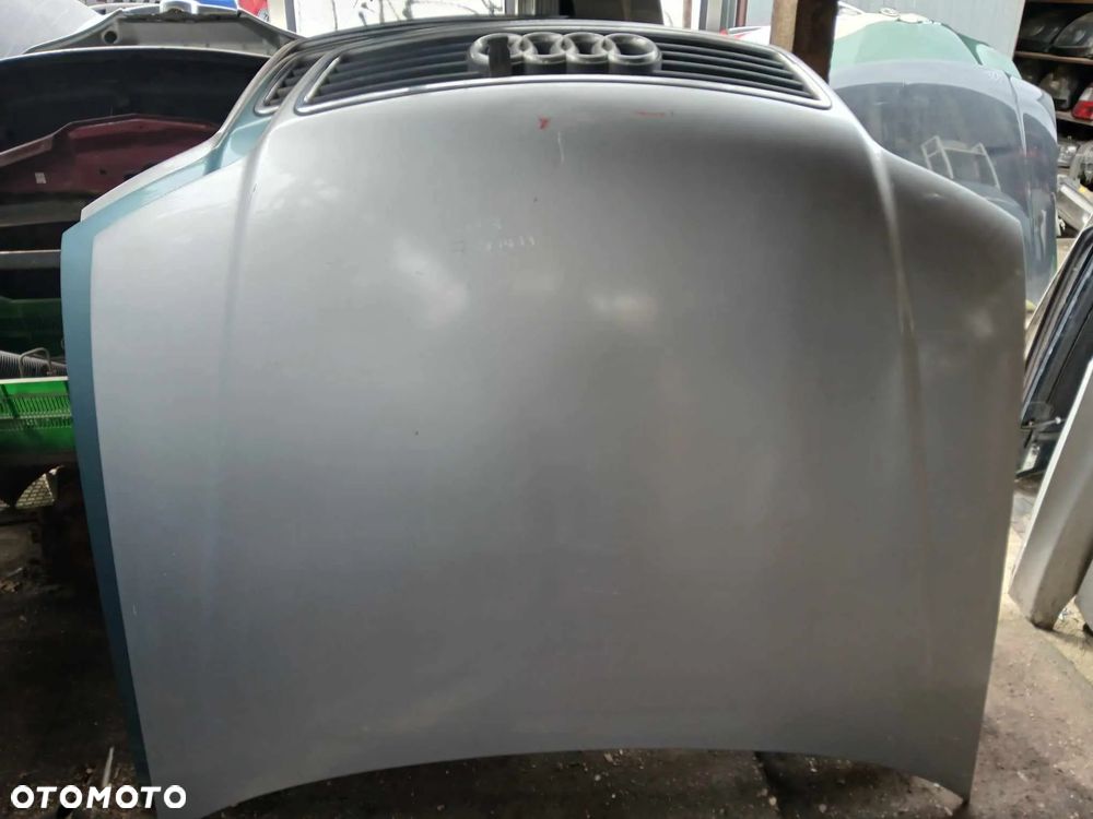 Audi  A6 C5 Maska - 1