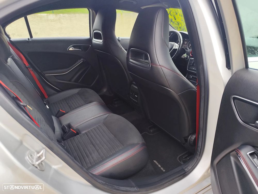 Mercedes-Benz A 45 AMG 4-Matic - 9