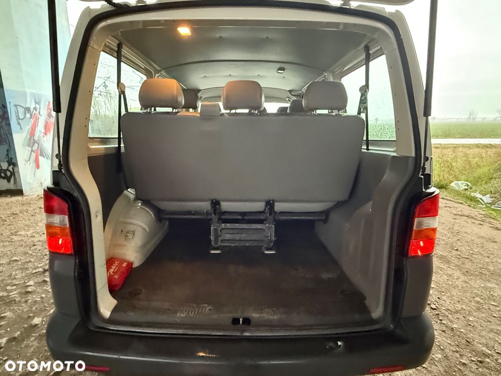 Volkswagen Transporter Caravelle Kurz Trendline - 13