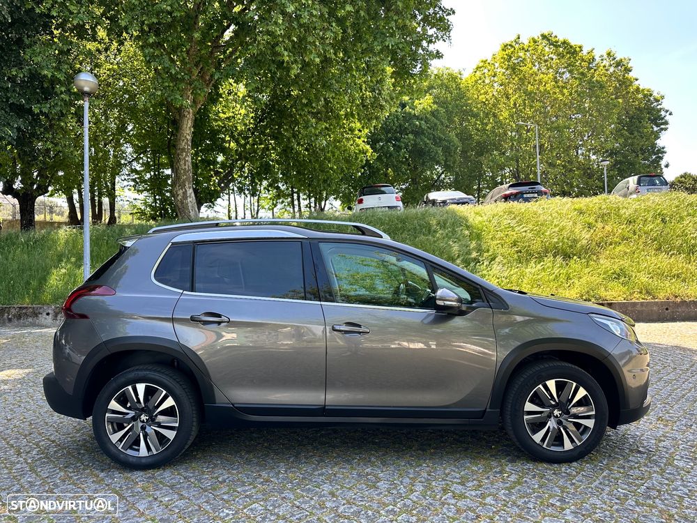 Peugeot 2008 - 8