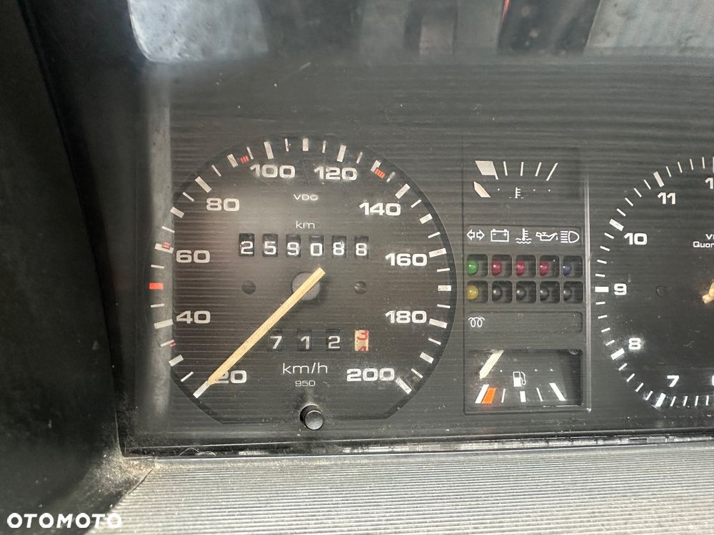 Volkswagen Golf - 10