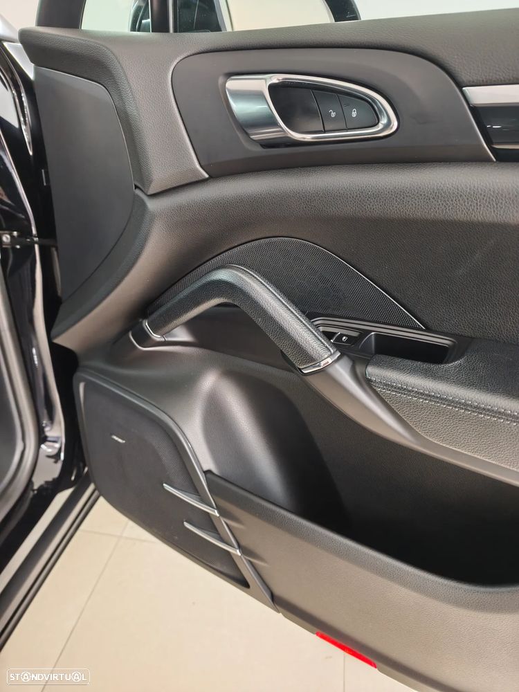 Porsche Cayenne S E-Hybrid Platinum Edition - 37