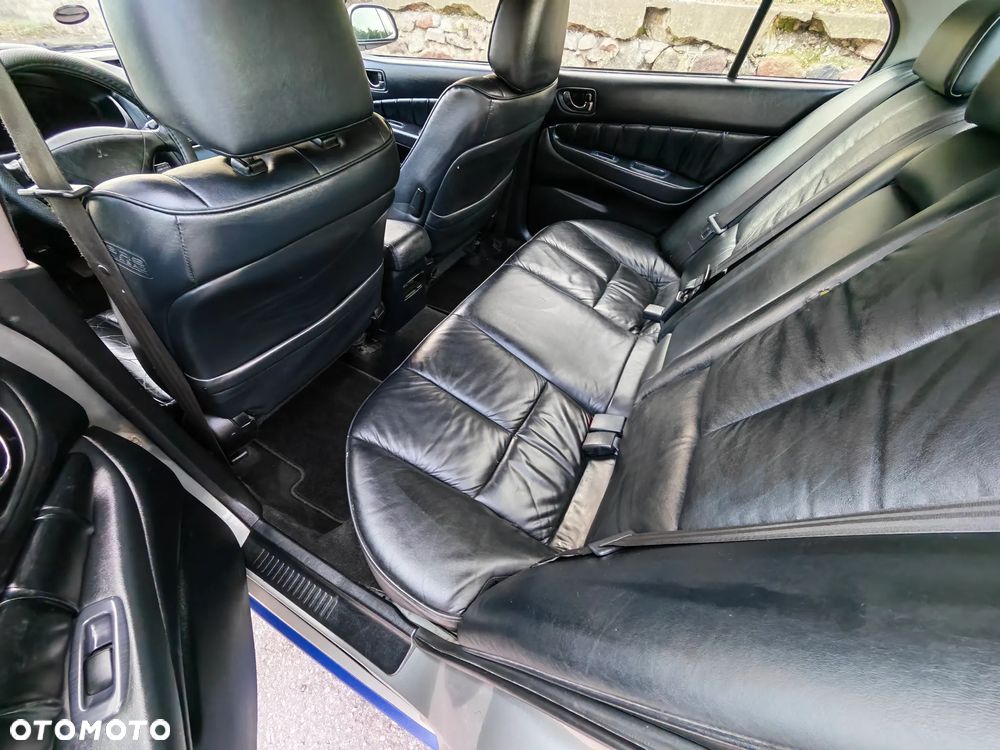 Mitsubishi Galant - 14