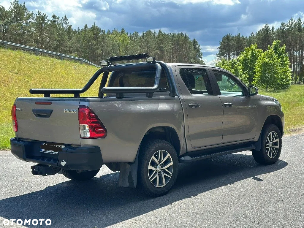 Toyota Hilux - 6
