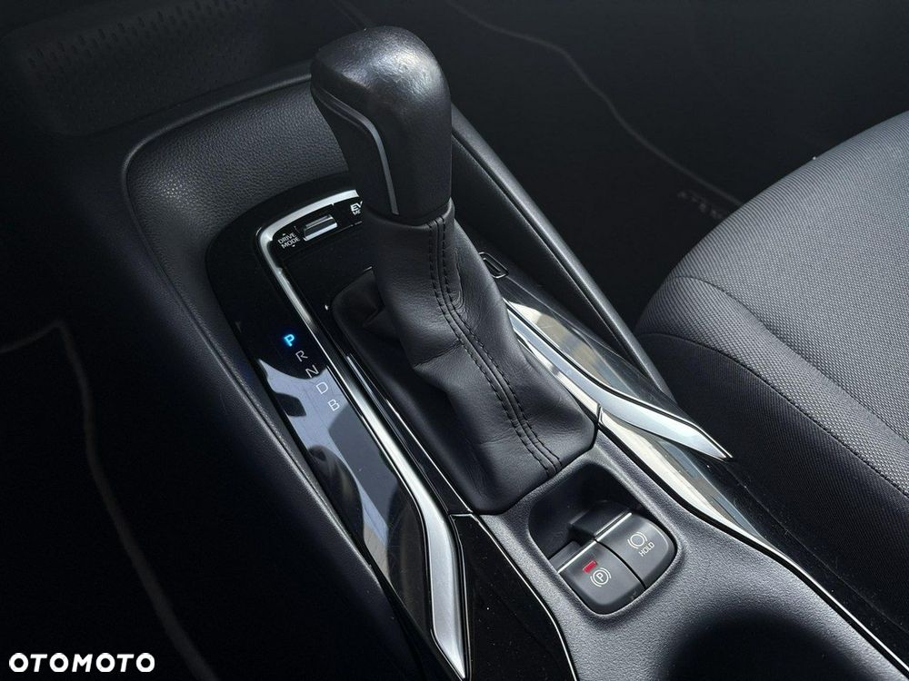 Toyota Corolla 1.8 Hybrid Comfort - 17