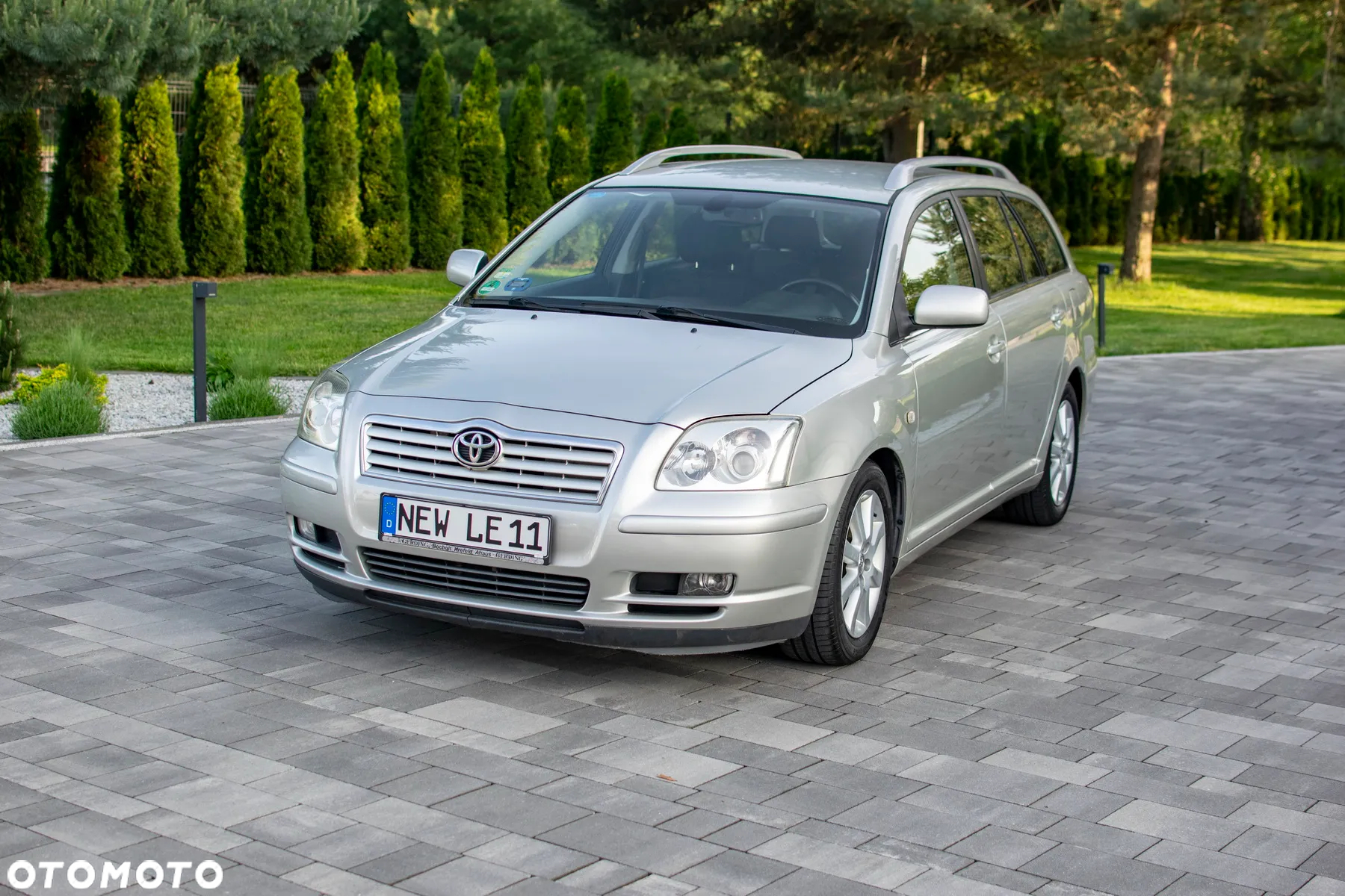 Toyota Avensis - 8