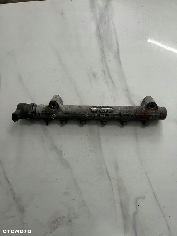 LISTWA WTRYSKOWA 2.0 CRDI HYUNDAI SANTA FE II 0445214085