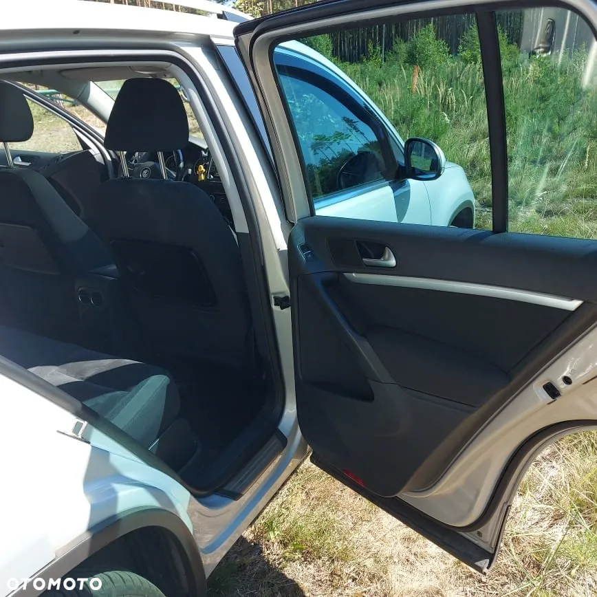 Volkswagen Tiguan - 11