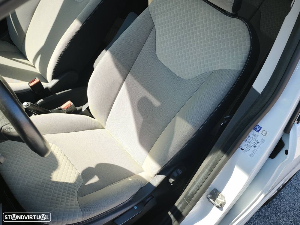 Ford Tourneo Courier 1.0 EcoBoost Titanium - 17