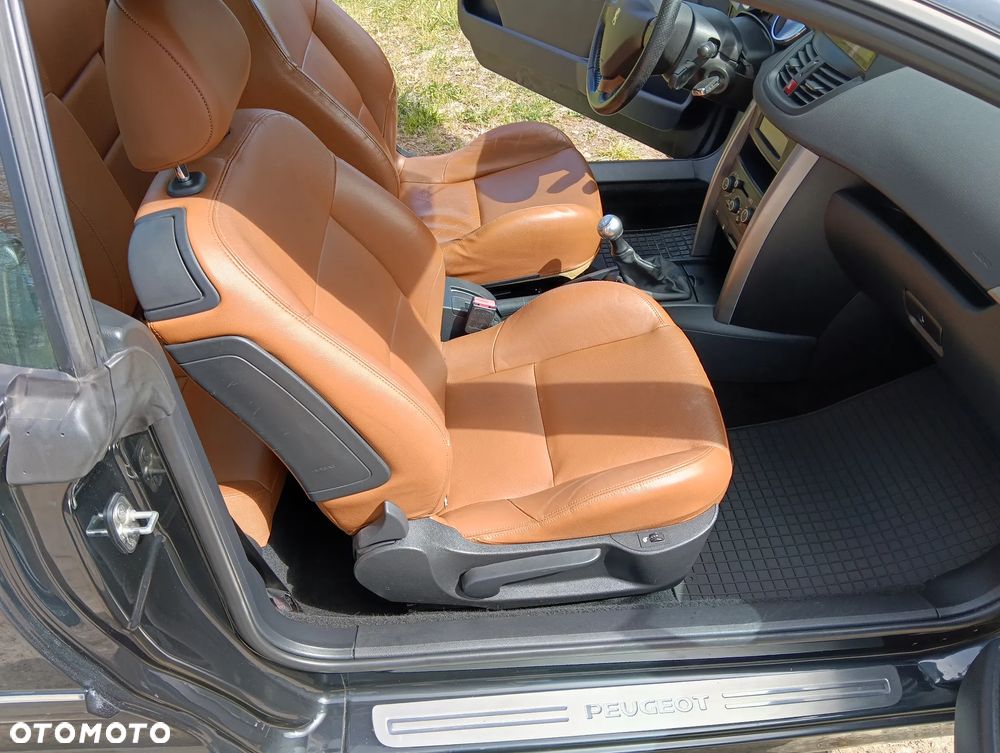 Peugeot 207 - 23