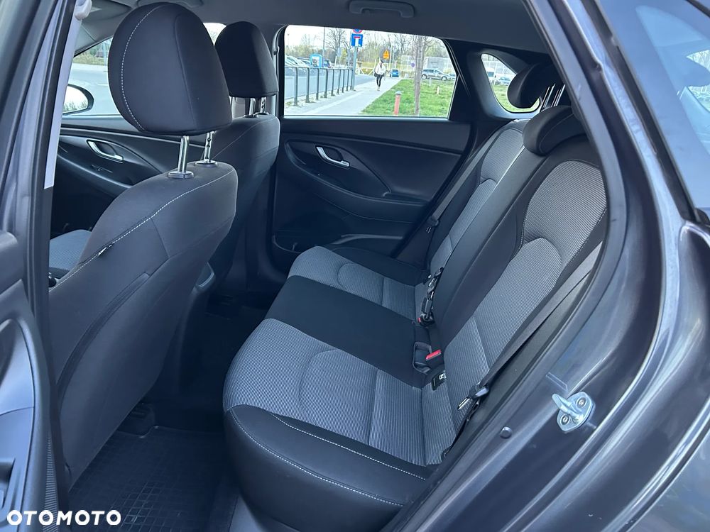Hyundai i30 1.4 Classic + - 21