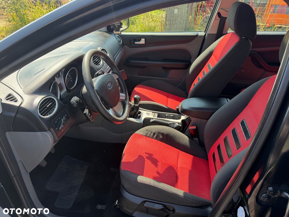 Ford Focus 1.6 Ti-VCT Fun - 6