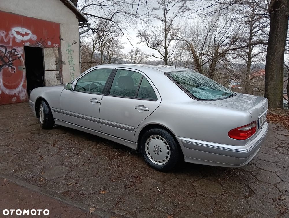 Mercedes-Benz Klasa E - 3