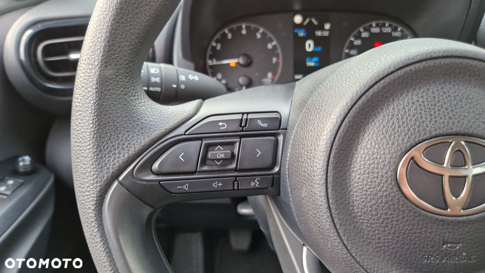 Toyota Yaris - 12