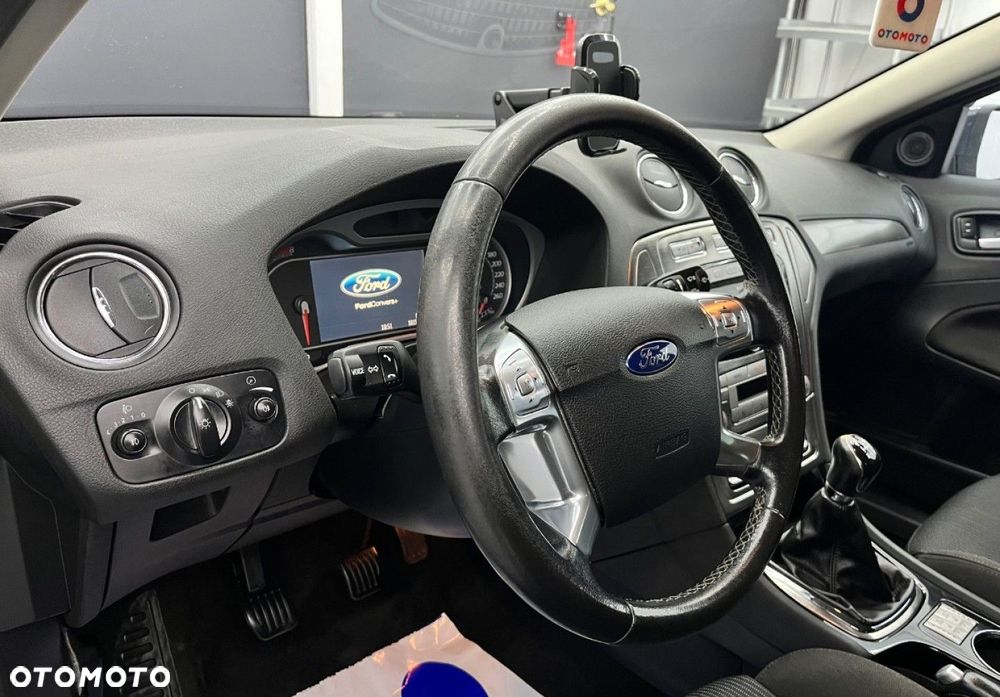 Ford Mondeo - 21