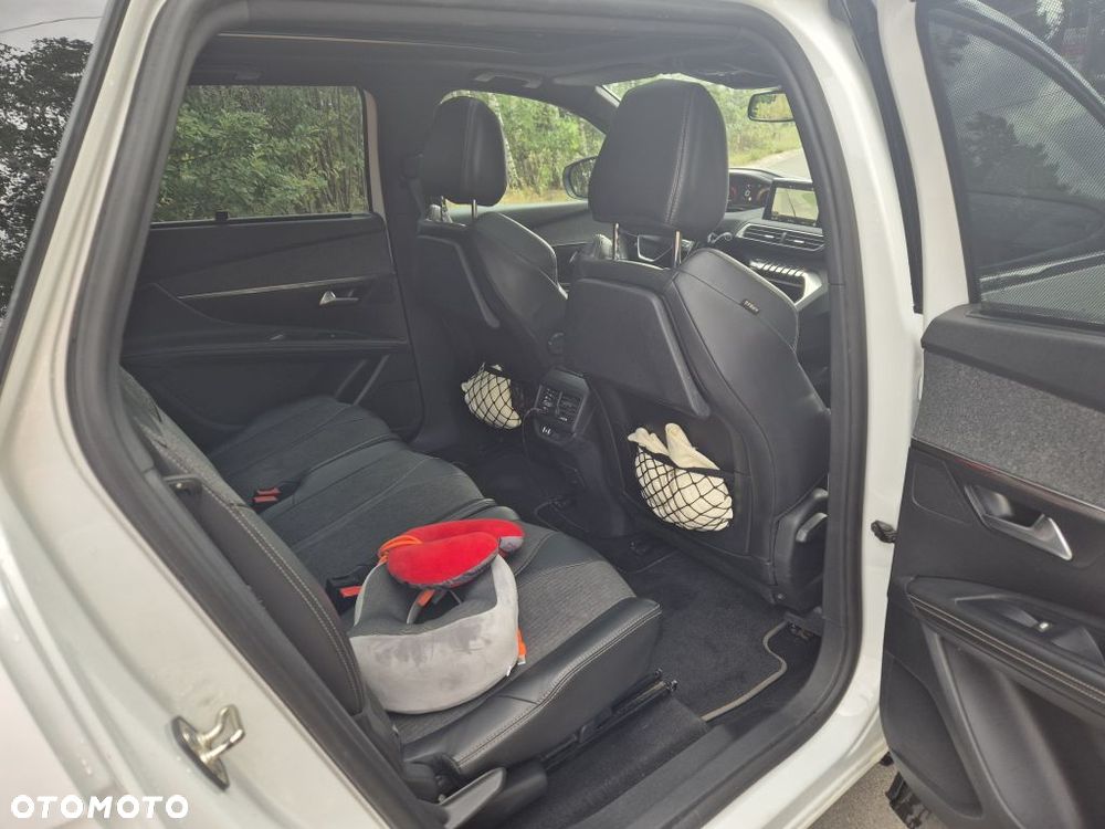 Peugeot 5008 - 8