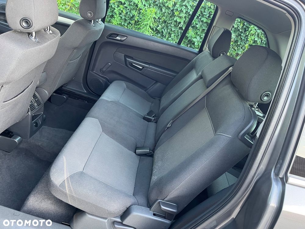Opel Zafira 1.6 Cosmo - 15