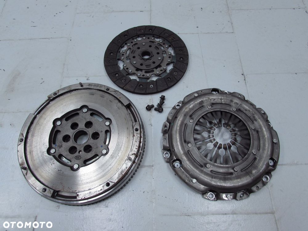 VOLVO PEUGEOT 1.6 D2 E-HDI 09-16 SPRZEGLO KOLO DWUMASOWE TARCZA 8MM DOCISK 415053710 - 1