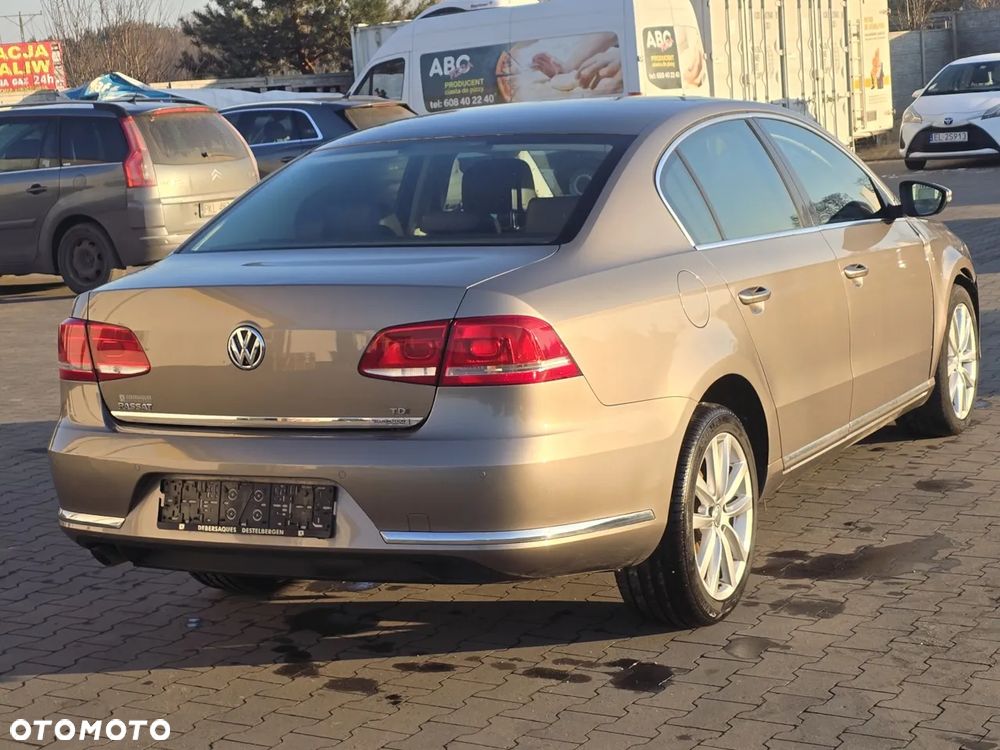 Volkswagen Passat 1.6 TDI BlueMotion Technology Highline - 8