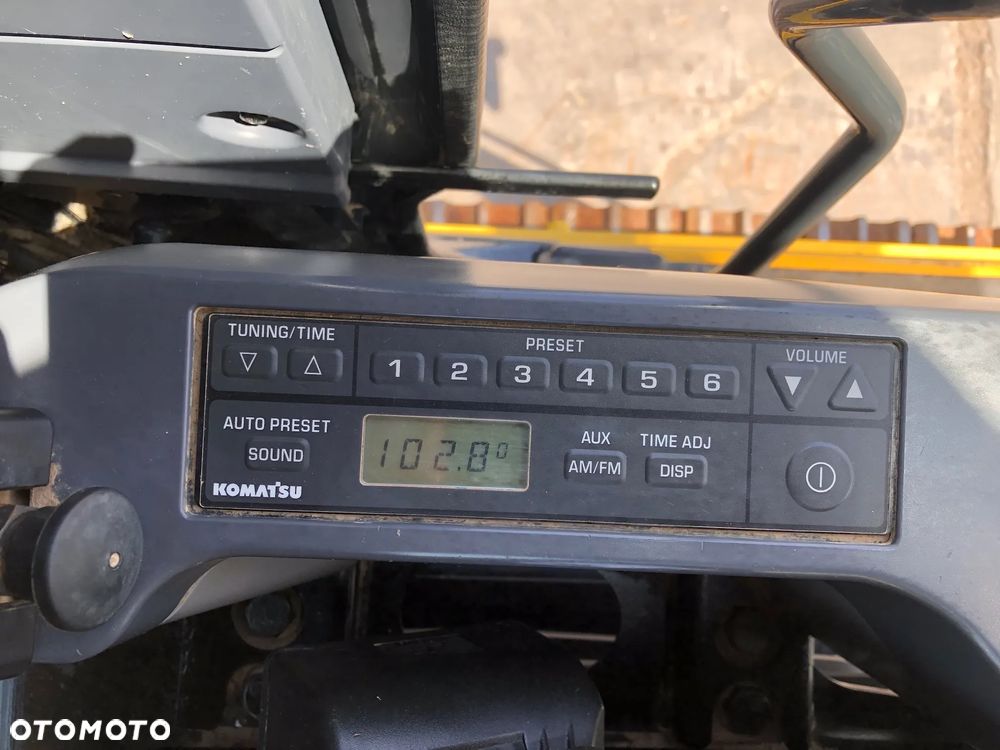 Komatsu PC210LC-11 - 38