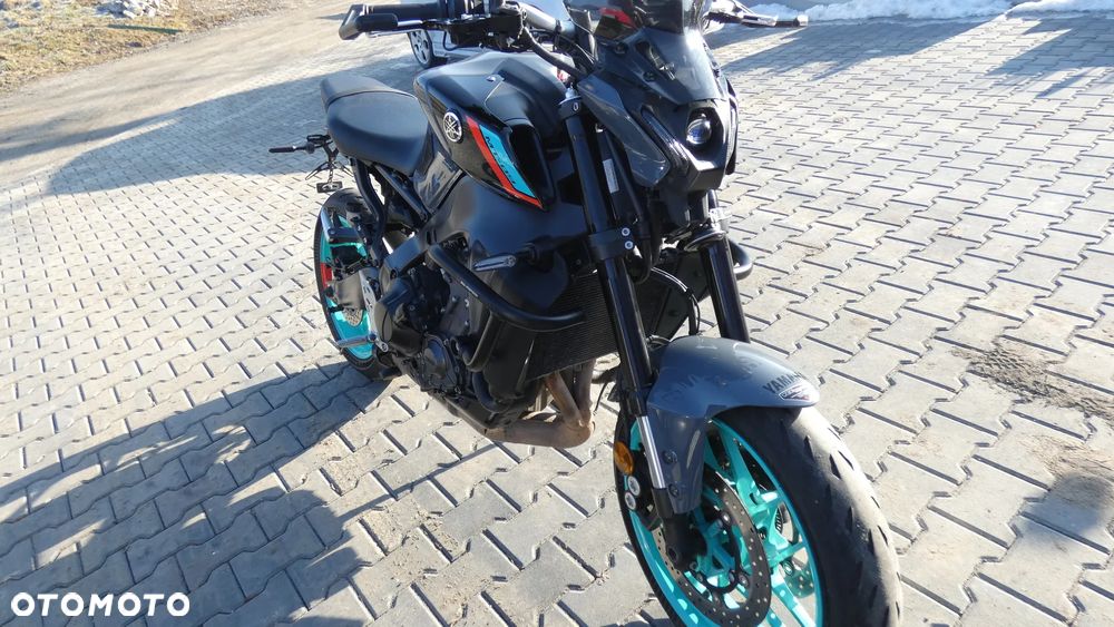 Yamaha MT - 5