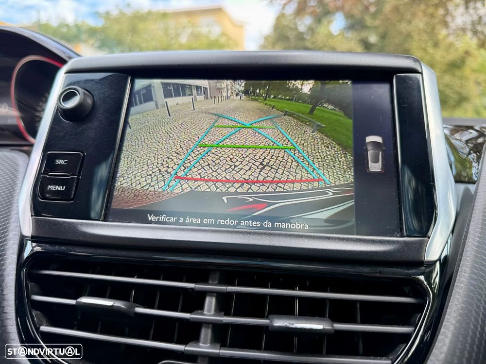 Peugeot 2008 1.2 PureTech GT Line - 35