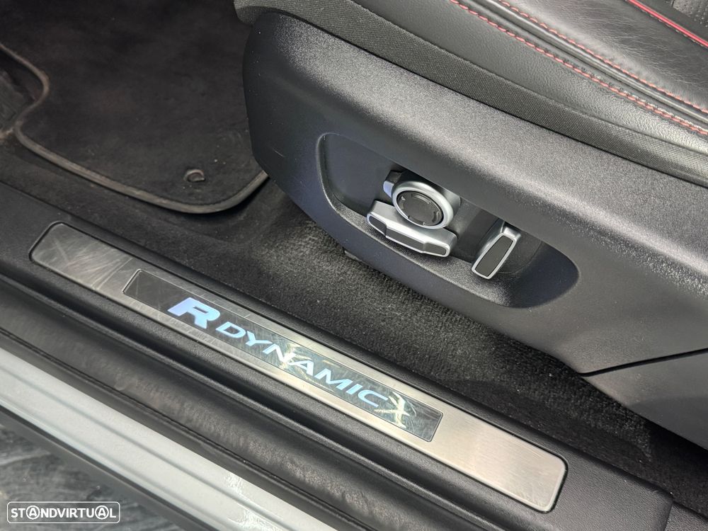 Land Rover Discovery Sport 1.5 I3 P300e AWD R-Dynamic HSE - 17