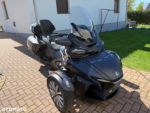 Can-Am Spyder - 2