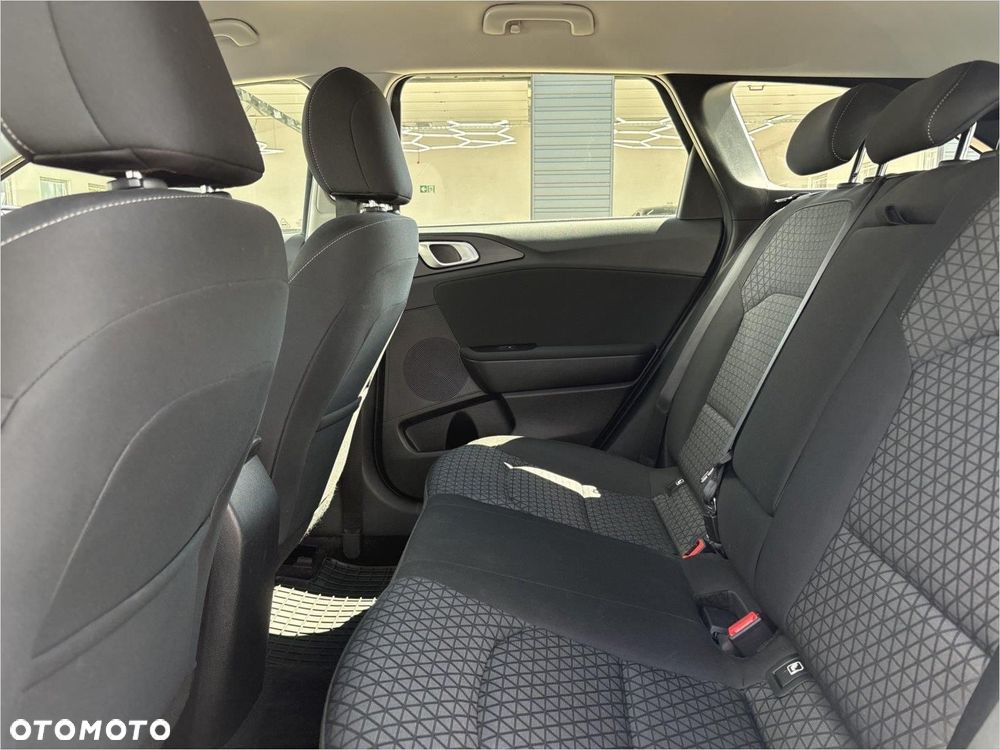 Kia Ceed 1.5 T-GDI M DCT - 15