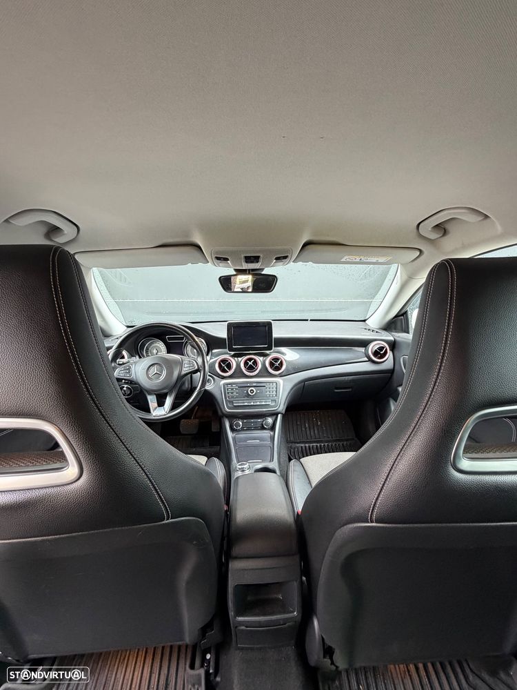 Mercedes-Benz CLA 200 - 11