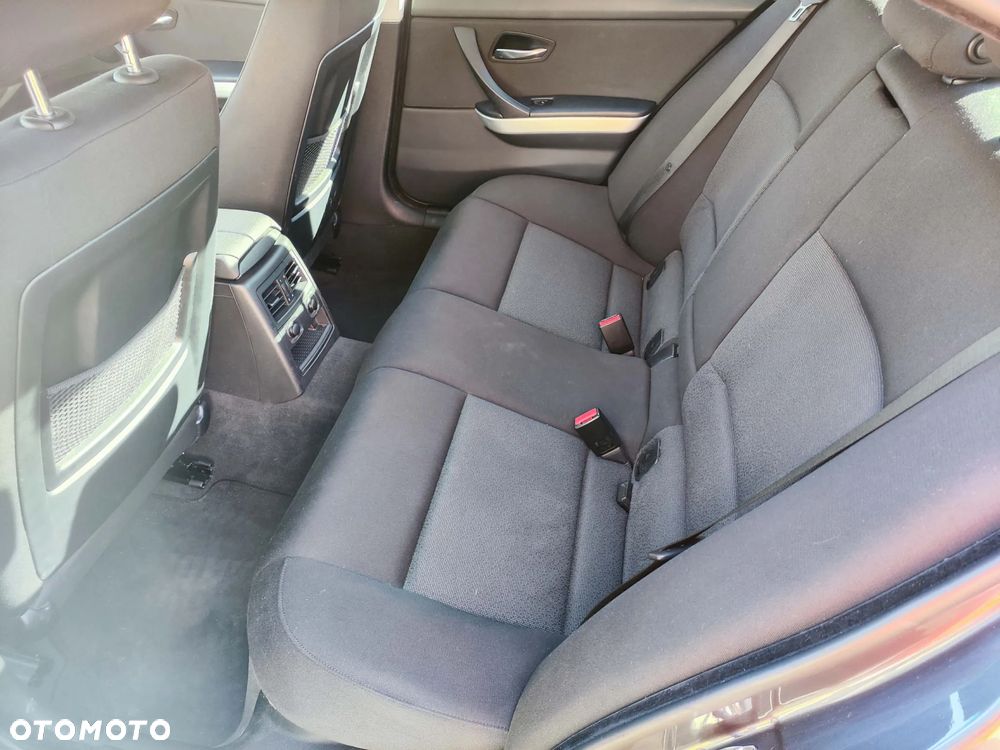 BMW Seria 3 325i - 5