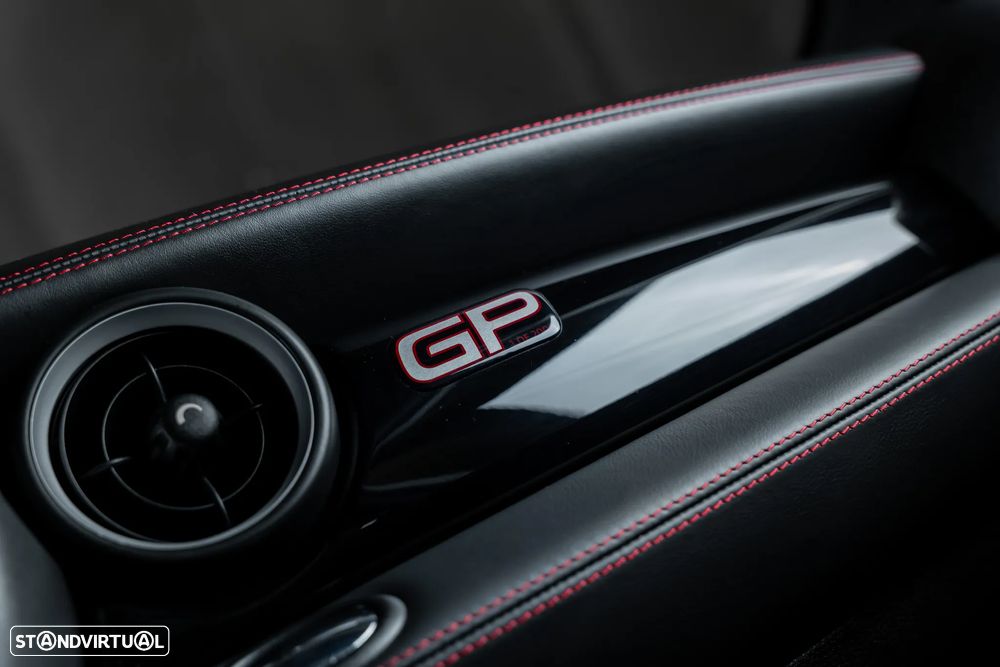 MINI 3 Portas John Cooper Works GP - 17