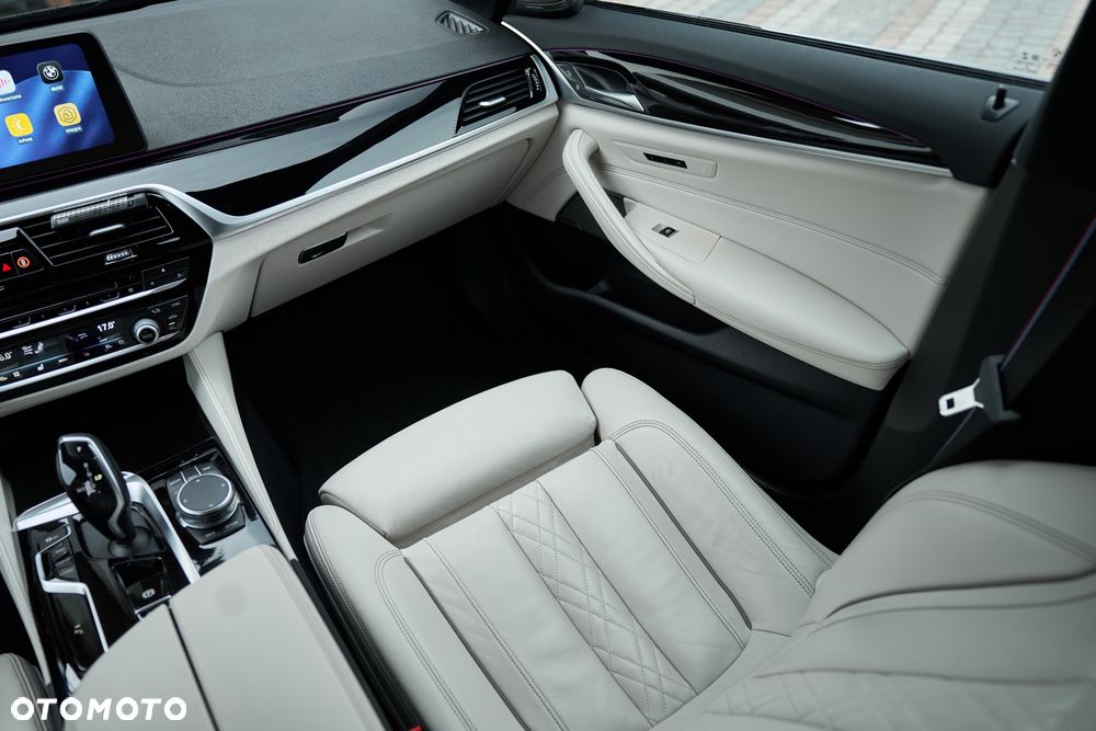 BMW Seria 5 520d xDrive MHEV M Sport sport - 33